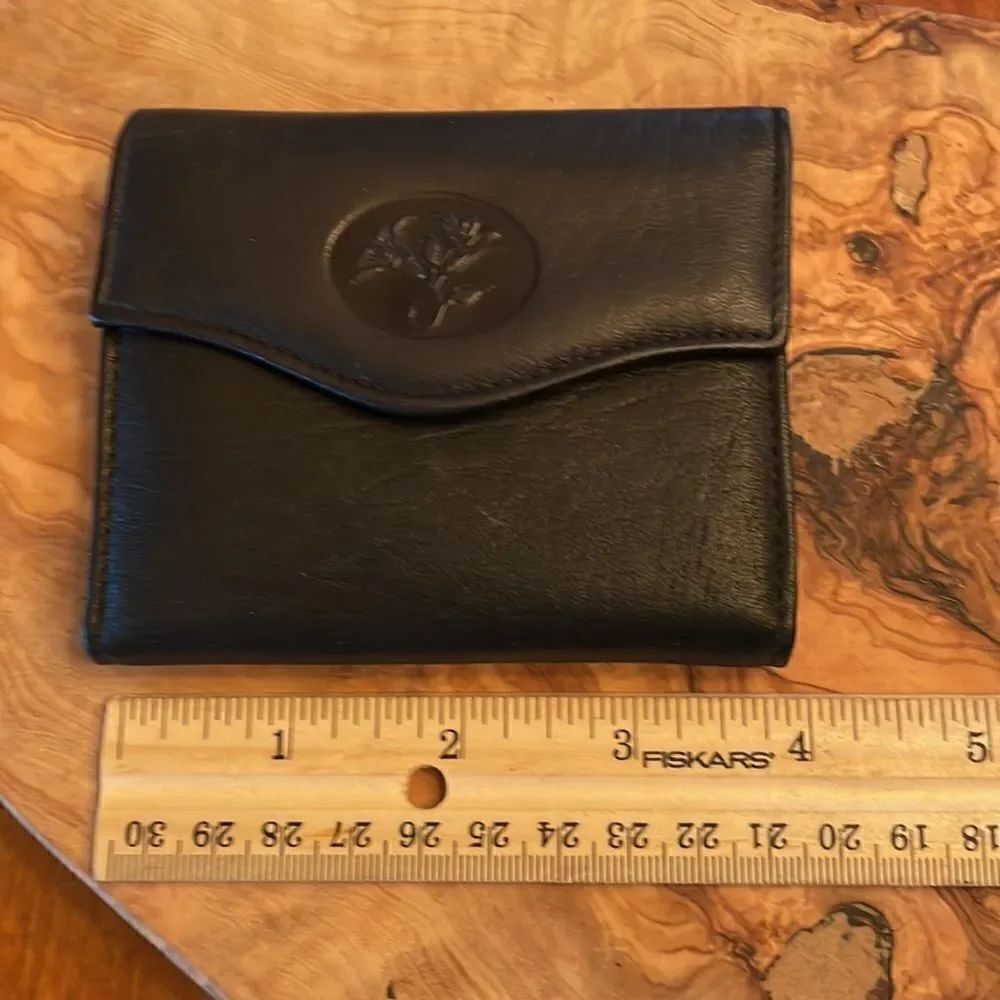 NEW. Buxton Small Leather Wallet - Picture 7 of 8